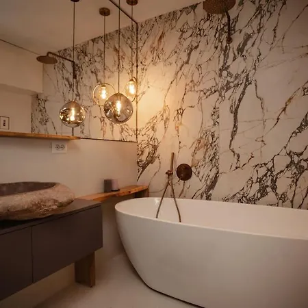 Daire The Luxury Garden By Pikhost *