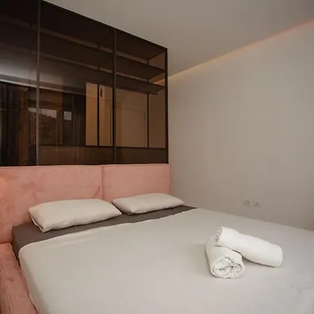 The Luxury Garden By Pikhost *